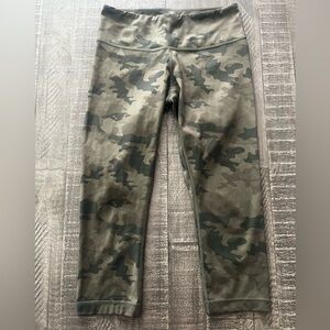 Lululemon Athletica Cropped Camouflage Leggings